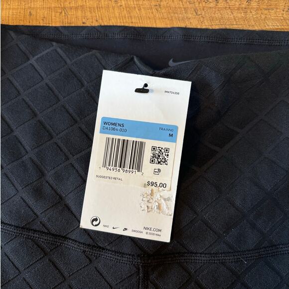 NWT Womens Nike Yoga Luxe High‎ Rise Black Capri Length Leggings Size Medium - Picture 8 of 9